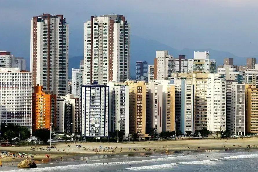 Cidades da Baixada Santista são incluídas em estudo sobre o metro quadrado mais barato do Brasil