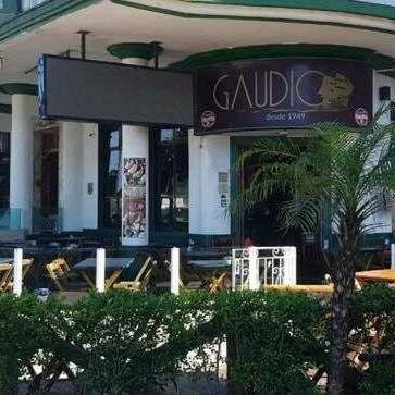 Restaurante em frente à Praia do Gonzaguinha, em São Vicente, foi furtado por bandidos