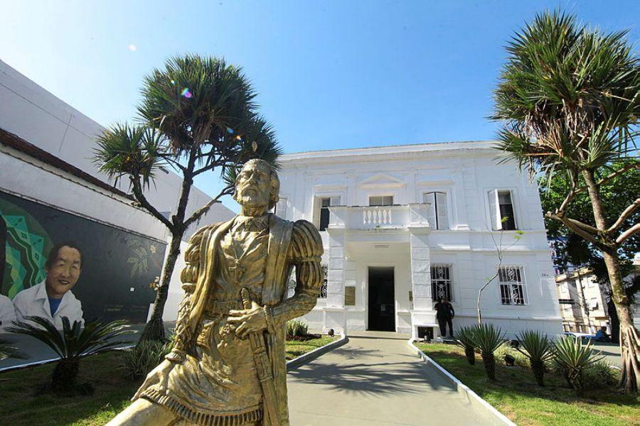 Salários podem passar de R$ 10 mil em concurso público aberto pela Prefeitura de São Vicente