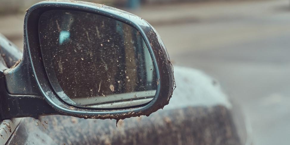 A melhor opção é remover o carro para uma oficina, para que seja efetuada uma análise do motor, do filtro de ar e as velas