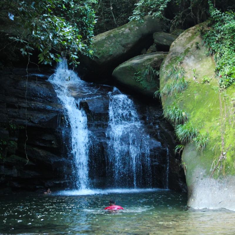 Para quem deseja conhecer as cachoeiras da Área Continental de São Vicente, o acesso é gratuito